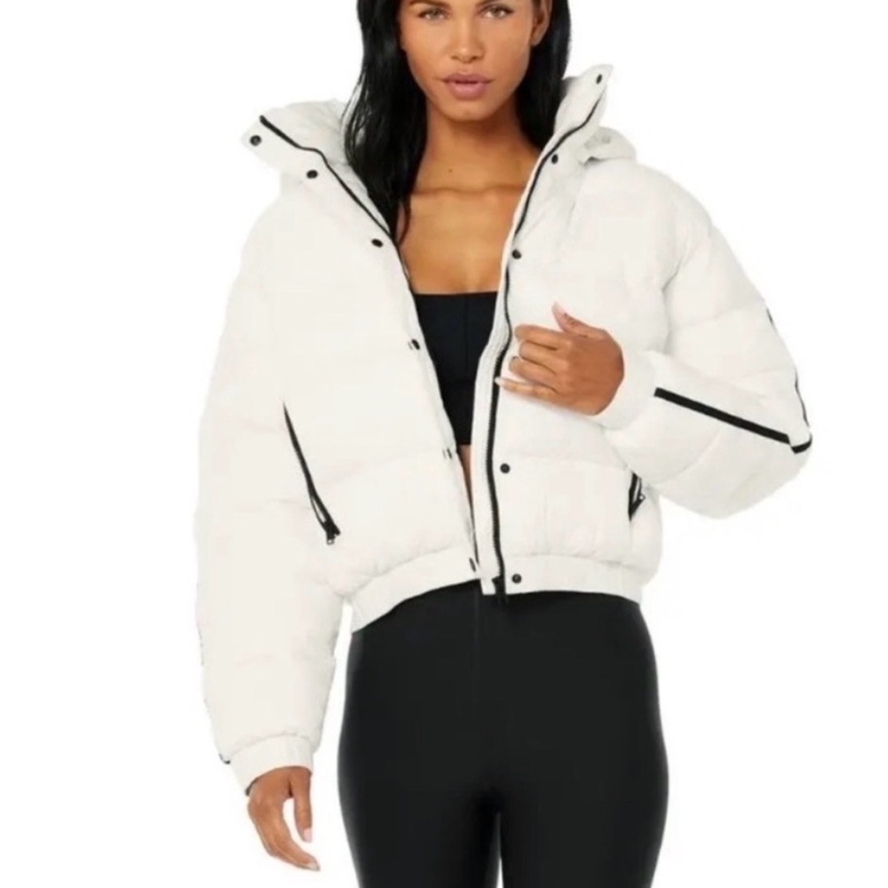 ALO Yoga White Puffer Jacket